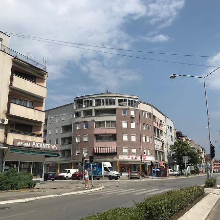 La Apartamento Ягодина Экстерьер фото