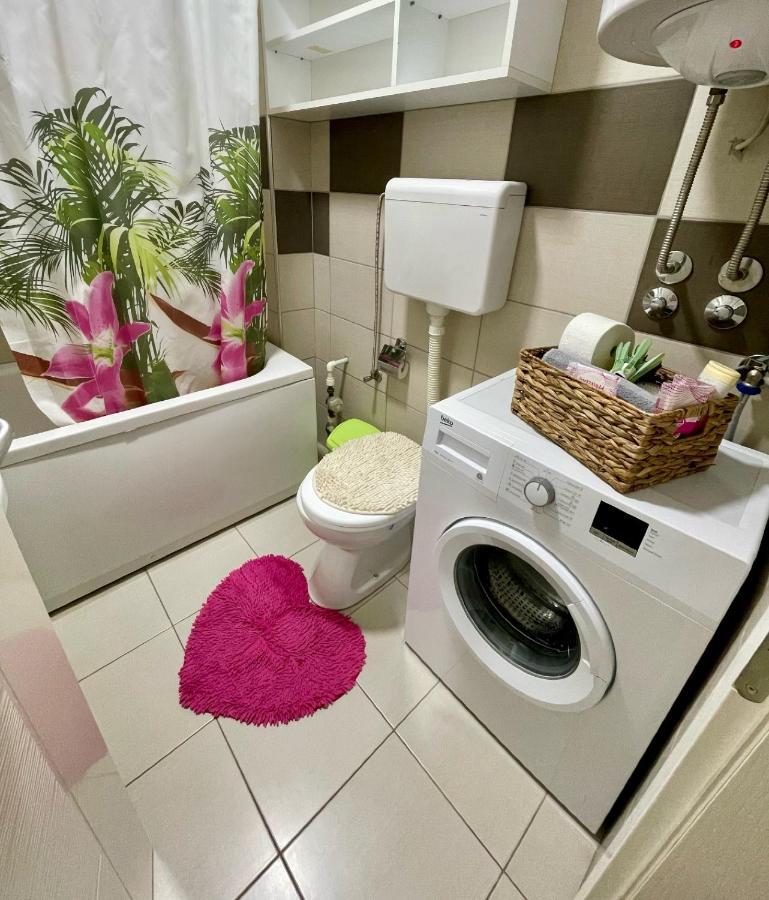 La Apartamento Ягодина Экстерьер фото